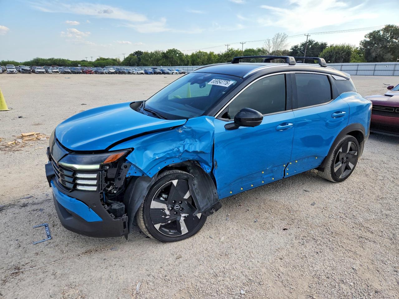 2025 NISSAN KICKS