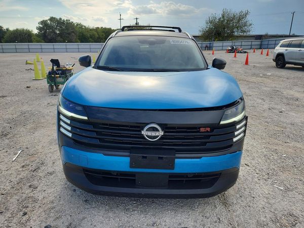 2025 NISSAN KICKS