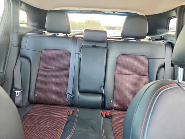 2025 NISSAN KICKS