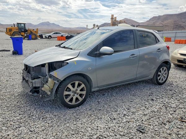 2013 MAZDA MAZDA2 Touring/GS