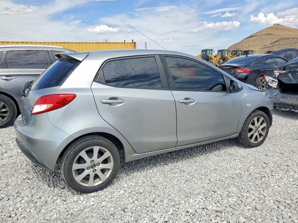 2013 MAZDA MAZDA2 Touring/GS