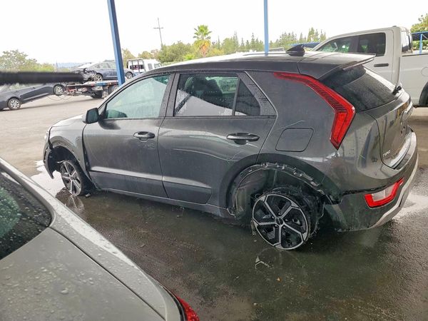 2026 KIA NIRO LX