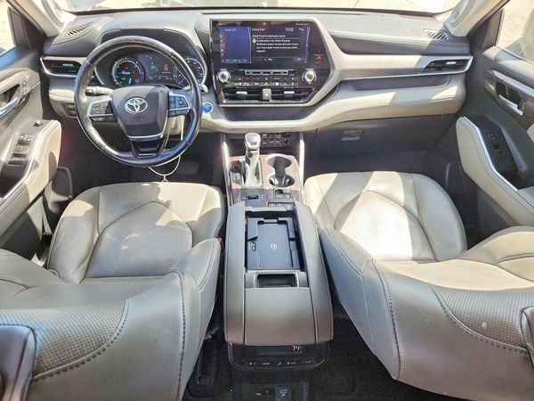 2021 TOYOTA HIGHLANDER Limited