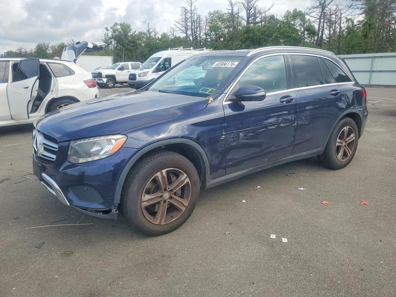2016 MERCEDES-BENZ GLC GLC300 Base-4M