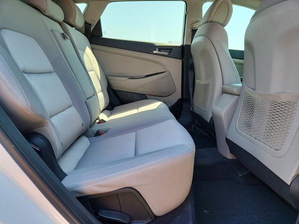 2018 HYUNDAI TUCSON