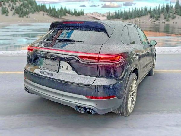2023 PORSCHE CAYENNE