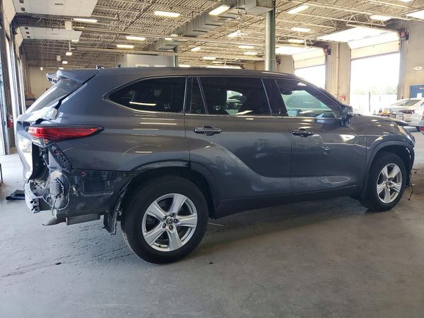 2020 TOYOTA HIGHLANDER LE