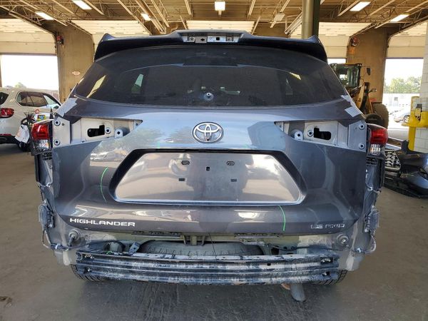 2020 TOYOTA HIGHLANDER LE
