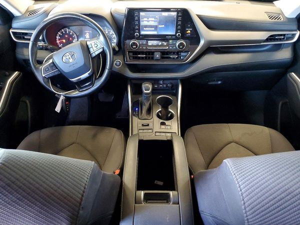 2020 TOYOTA HIGHLANDER LE