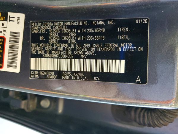 2020 TOYOTA HIGHLANDER LE