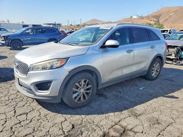 2016 KIA SORENTO L / LX
