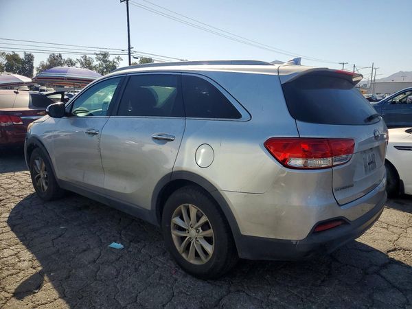 2016 KIA SORENTO L / LX