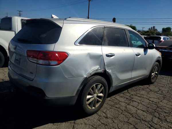2016 KIA SORENTO L / LX