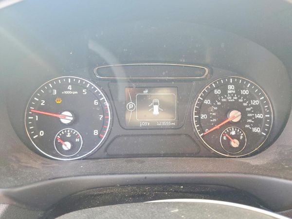 2016 KIA SORENTO L / LX