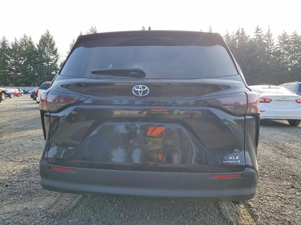 2023 TOYOTA SIENNA