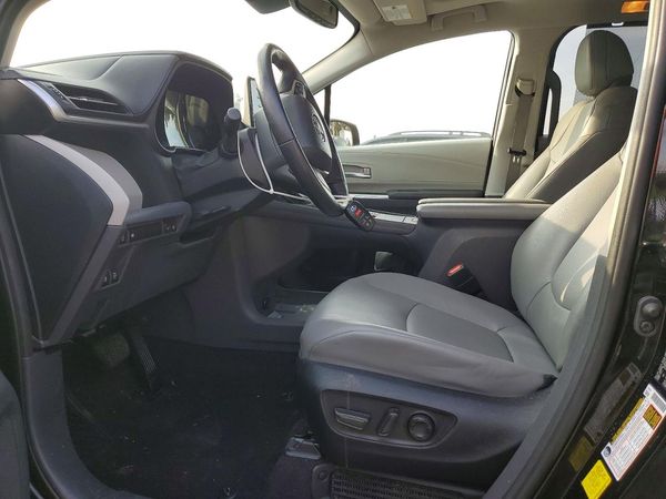 2023 TOYOTA SIENNA