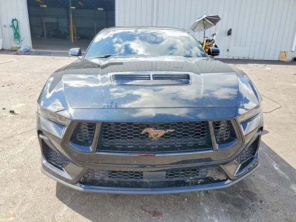 2025 FORD MUSTANG