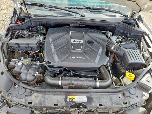 2016 JEEP GRAND CHEROKEE Summit
