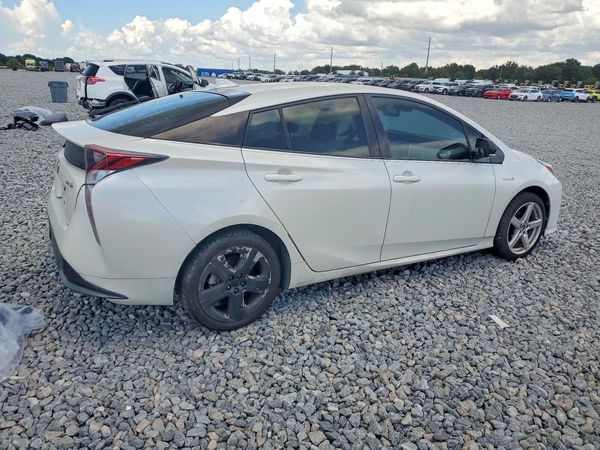 2016 TOYOTA PRIUS