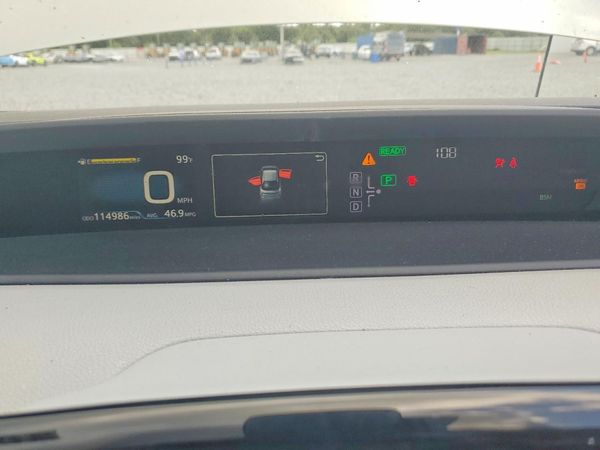 2016 TOYOTA PRIUS