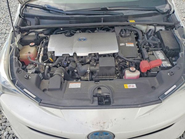 2016 TOYOTA PRIUS