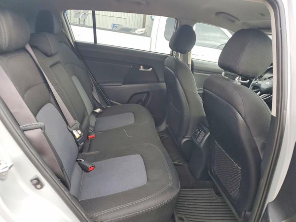 2016 KIA SPORTAGE LX w/Popular Pkg