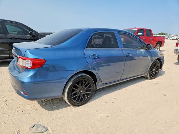 2013 TOYOTA COROLLA