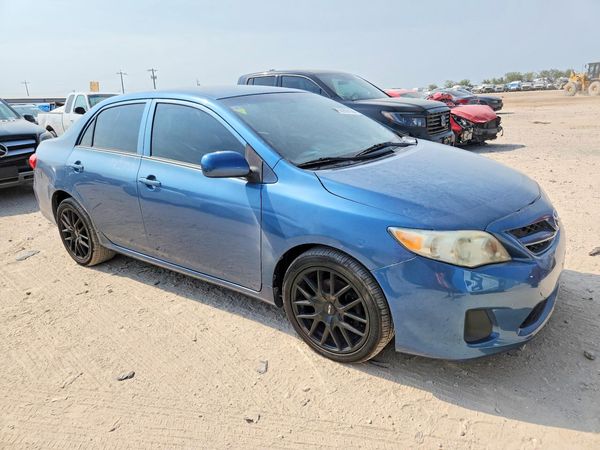 2013 TOYOTA COROLLA