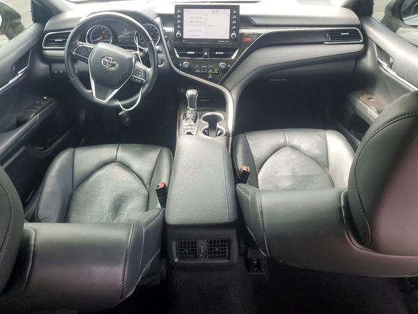 2022 TOYOTA CAMRY XLE