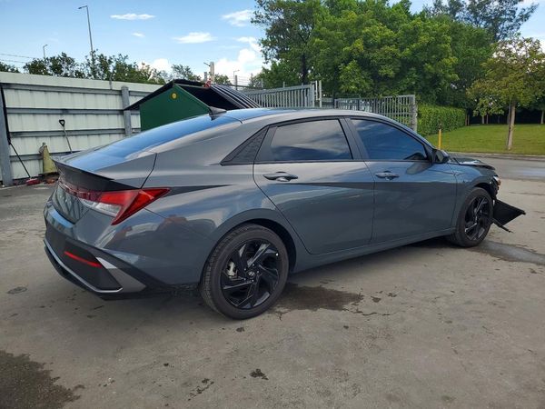 2026 HYUNDAI ELANTRA