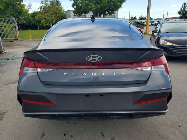 2026 HYUNDAI ELANTRA