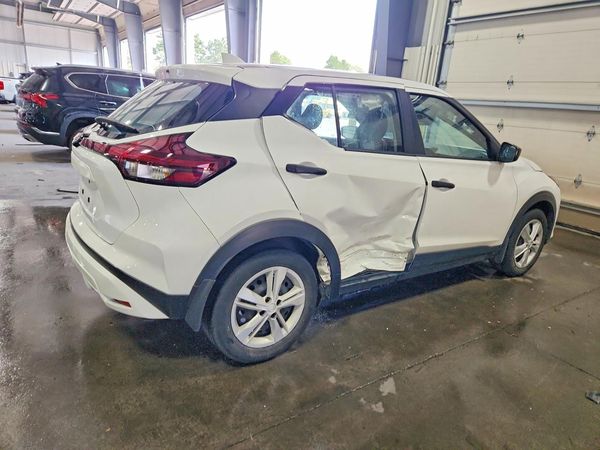 2024 NISSAN KICKS