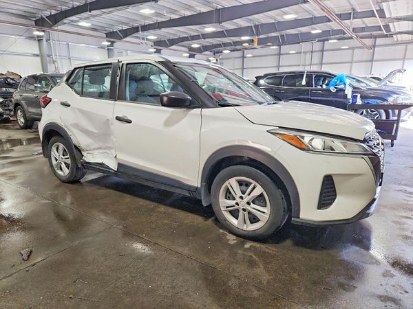 2024 NISSAN KICKS