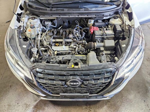 2024 NISSAN KICKS