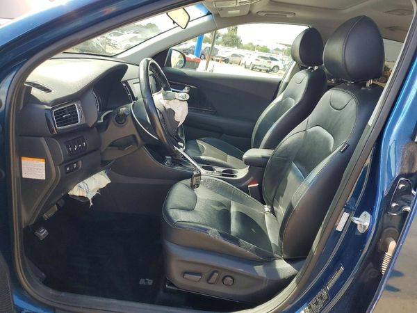 2017 KIA NIRO