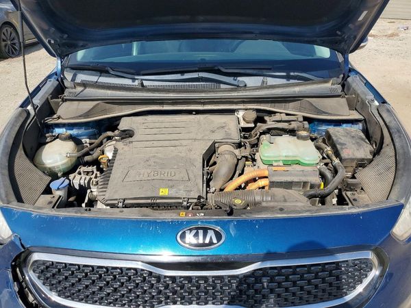 2017 KIA NIRO