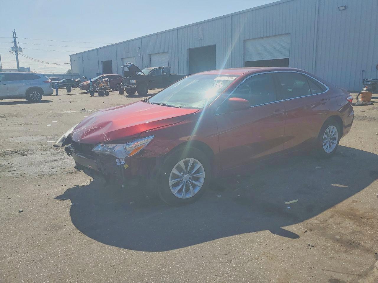 2016 TOYOTA CAMRY