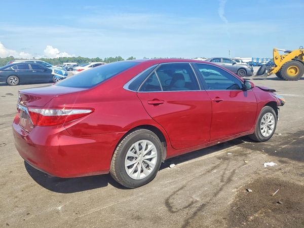 2016 TOYOTA CAMRY