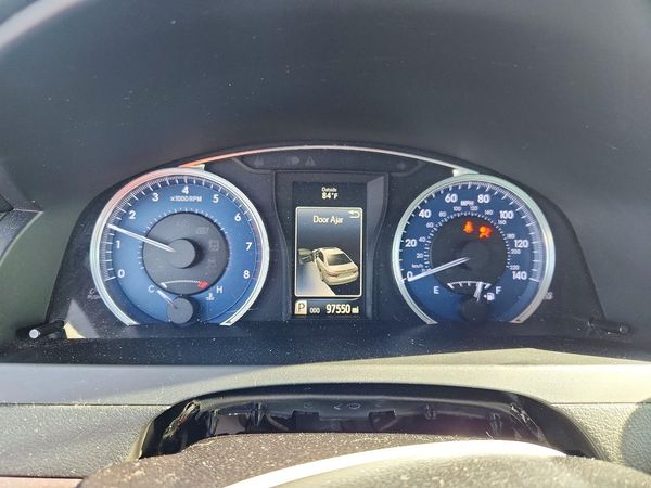 2016 TOYOTA CAMRY