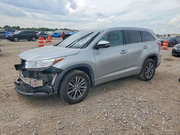 2018 TOYOTA HIGHLANDER
