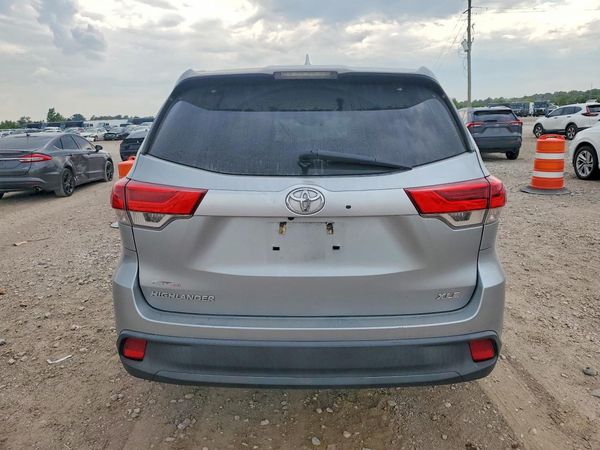 2018 TOYOTA HIGHLANDER