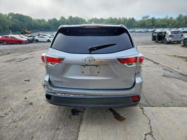 2015 TOYOTA HIGHLANDER