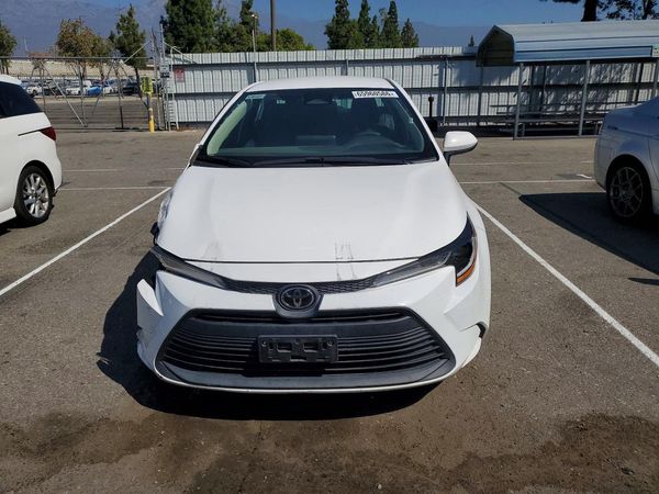 2024 TOYOTA COROLLA