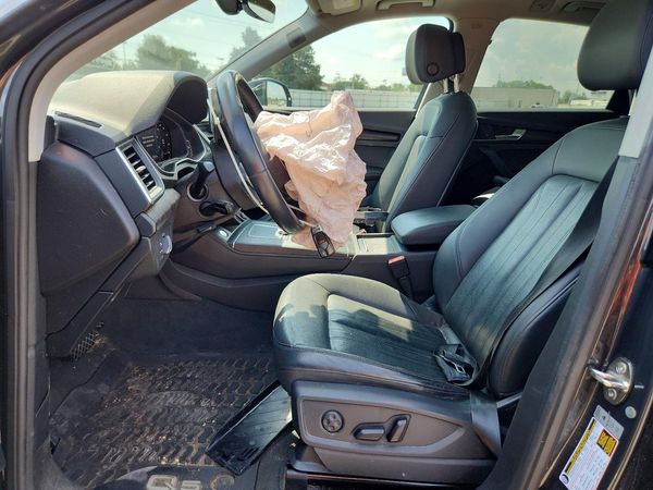2020 AUDI Q5 E quattro Premium Plus