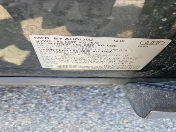 2020 AUDI Q5 E quattro Premium Plus