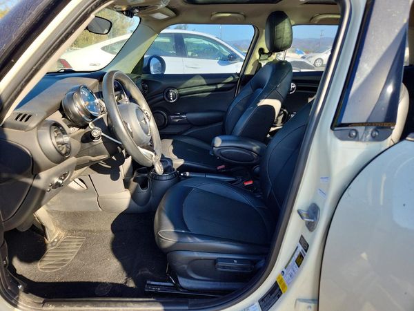 2015 MINI COOPER