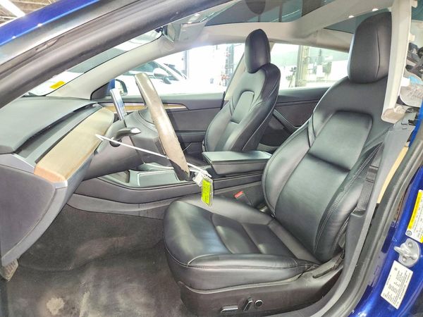 2022 TESLA MODEL 3 — DENT