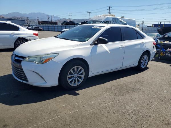 2015 TOYOTA CAMRY