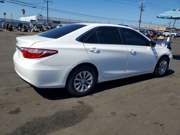 2015 TOYOTA CAMRY