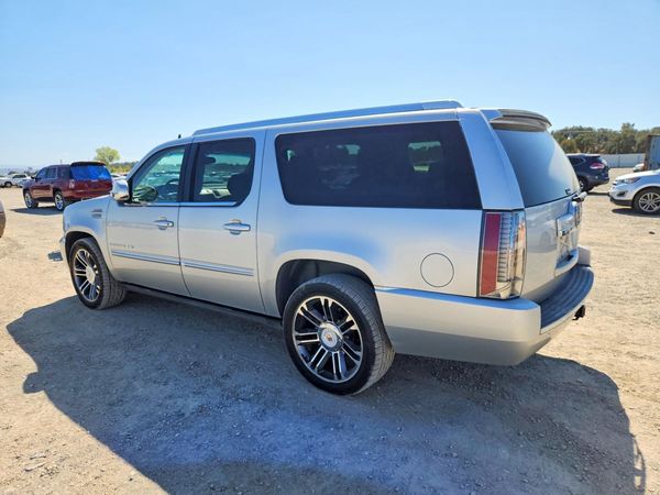 2013 CADILLAC ESCALADE ESV Premium — DSRA